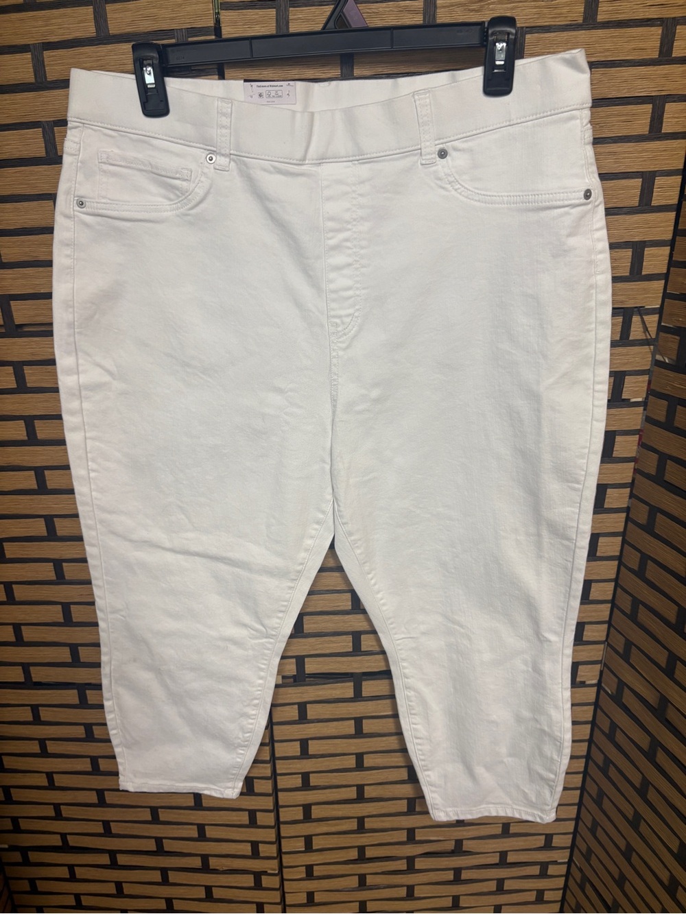 Time and tru white high rise Jegging capri size xxl